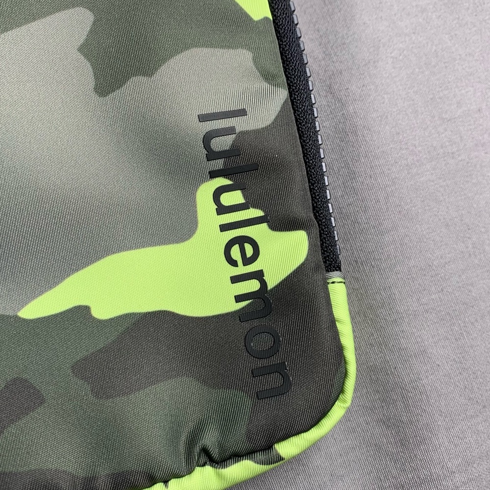 Lululemon Easy Access Crossbody Bag NWT Camo_7